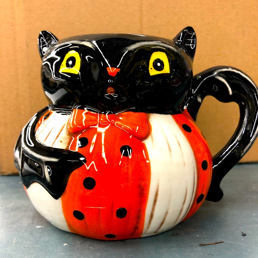 Johanna Parker halloween Bat Mug New